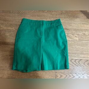 Boden Green Women's Shorts
